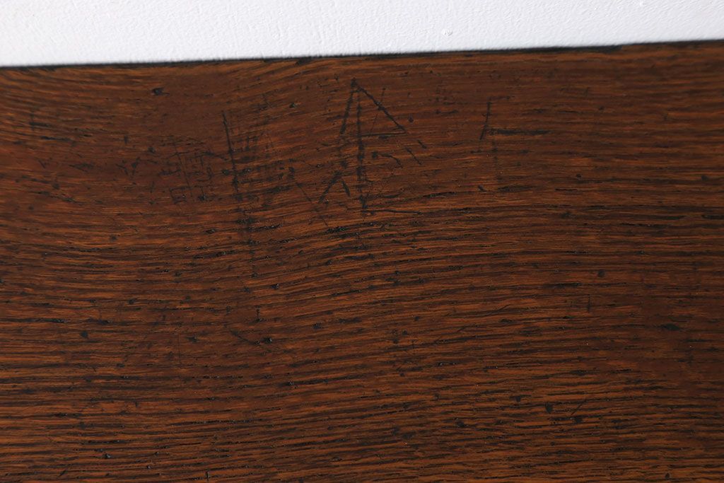 アンティーク家具　アンティーク　天板ナラ材の薄型テーブル(3)