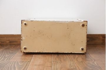 アンティーク家具　イギリスアンティーク　ブリキ(ティン)製　ベジタブルラック(ウォールラック)