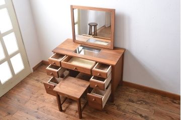 中古　シャルドネ　シンプルでおしゃれなドレッサー(定価約27万円)
