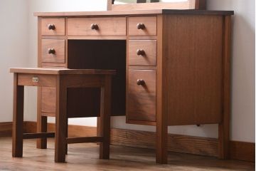 中古　シャルドネ　シンプルでおしゃれなドレッサー(定価約27万円)