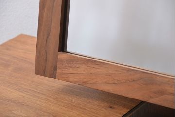 中古　シャルドネ　シンプルでおしゃれなドレッサー(定価約27万円)
