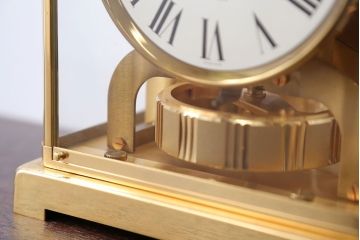 アンティーク雑貨　ジャガールクルト・ATMOS(アトモス)置時計(中古品)