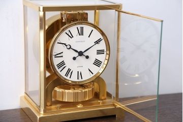 アンティーク雑貨　ジャガールクルト・ATMOS(アトモス)置時計(中古品)