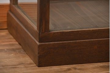 アンティーク家具　アンティーク　ナチュラルな古い木製ガラスケース