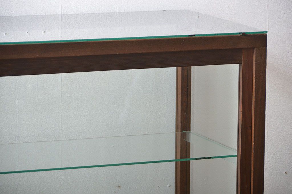 アンティーク家具　アンティーク　ナチュラルな古い木製ガラスケース