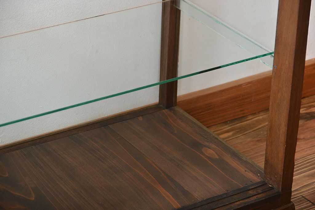 アンティーク家具　アンティーク　ナチュラルな古い木製ガラスケース