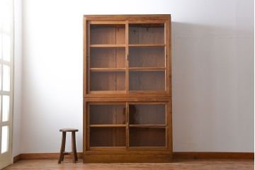 アンティーク家具　アンティーク　古い木製の引き戸収納棚