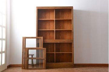 アンティーク家具　アンティーク　古い木製の引き戸収納棚