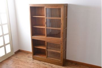 アンティーク家具　アンティーク　古い木製の引き戸収納棚