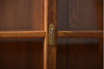 アンティーク家具　アンティーク　古い木製の引き戸収納棚