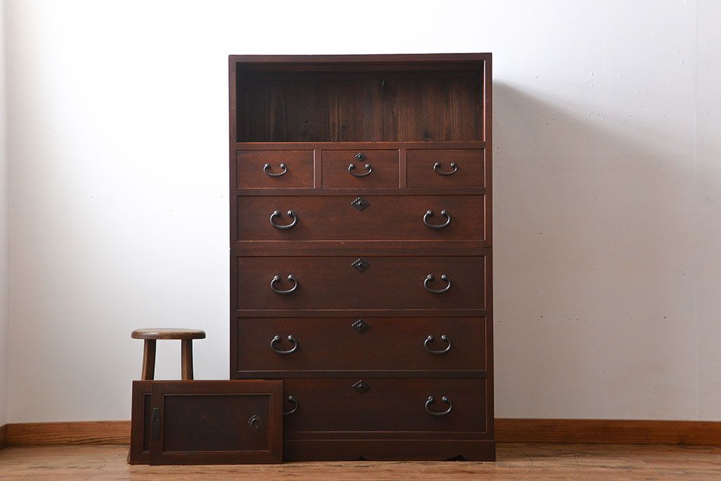 アンティーク家具　アンティーク　前面欅材の和風なチェスト