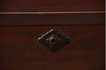 アンティーク家具　アンティーク　前面欅材の和風なチェスト