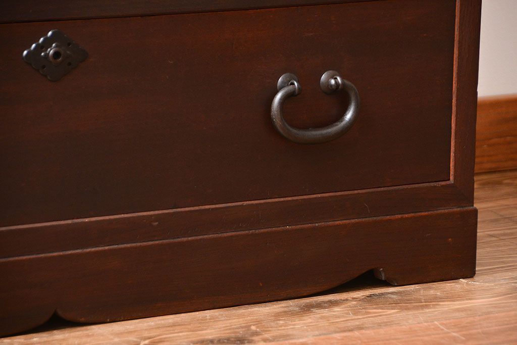 アンティーク家具　アンティーク　前面欅材の和風なチェスト