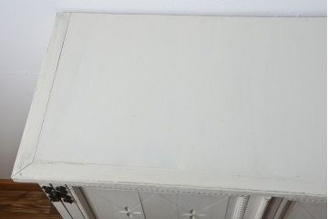 アンティーク家具　アンティーク　おしゃれなペイントキャビネット