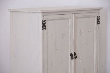 アンティーク家具　アンティーク　おしゃれなペイントキャビネット