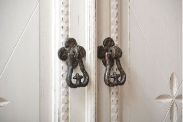 アンティーク家具　アンティーク　おしゃれなペイントキャビネット