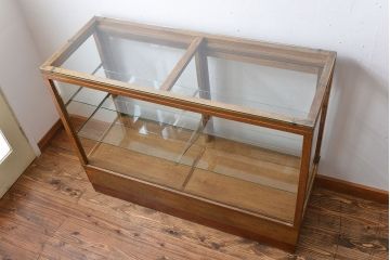レトロ家具　アンティーク　引き出し付きレトロな木製ガラスケース