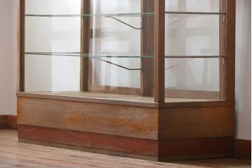 レトロ家具　アンティーク　引き出し付きレトロな木製ガラスケース