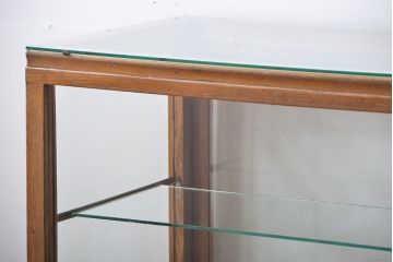 レトロ家具　アンティーク　引き出し付きレトロな木製ガラスケース