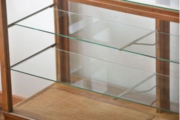 レトロ家具　アンティーク　引き出し付きレトロな木製ガラスケース