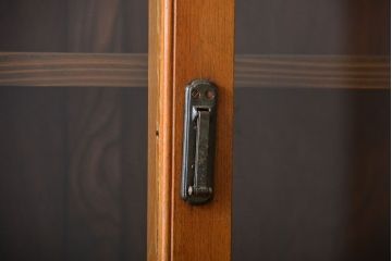 レトロ家具　昭和レトロ　大きな4枚引き戸の古い木製収納棚