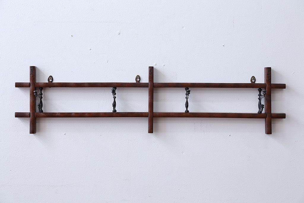 アンティーク雑貨　シンプルな本立てとお洒落なウォールフックのセット