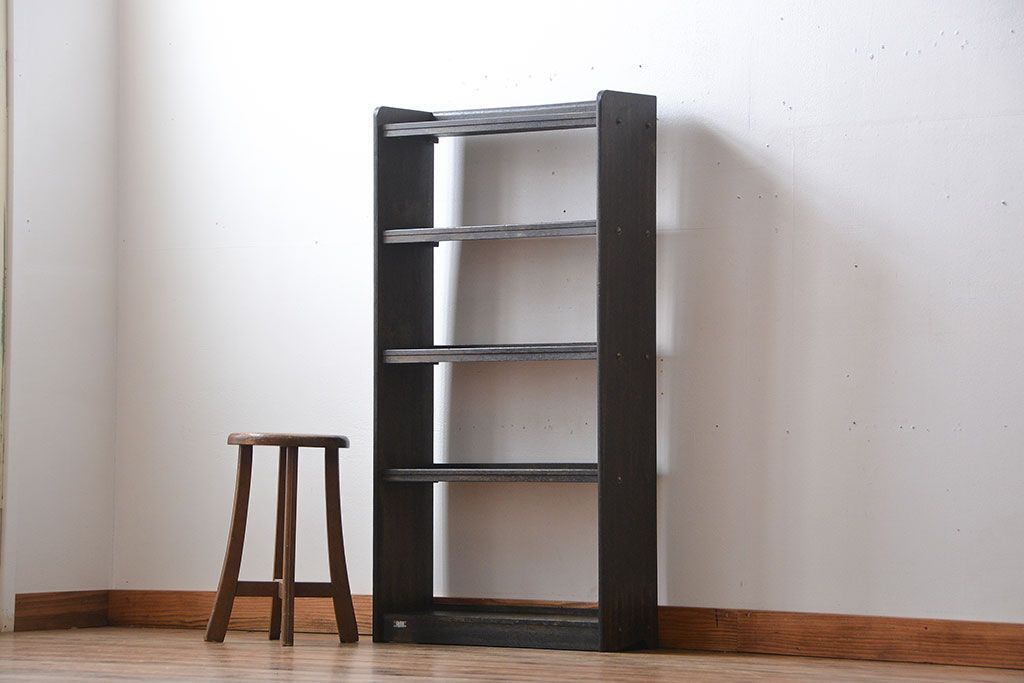 アンティーク家具　アンティーク　古い木製のシンプルな本棚