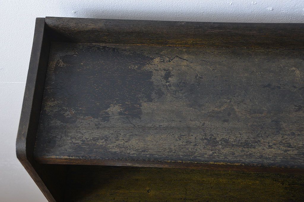 アンティーク家具　アンティーク　古い木製のシンプルな本棚