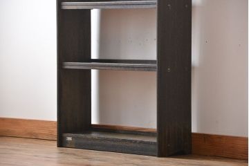 アンティーク家具　アンティーク　古い木製のシンプルな本棚