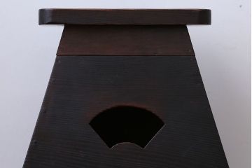 アンティーク雑貨　アンティーク　古い木製踏み台(1)