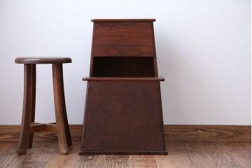 アンティーク雑貨　アンティーク　古い木製踏み台(2)