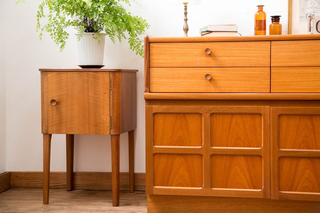 北欧家具 GORDON RUSSELL シンプルでおしゃれな収納棚付きサイドテーブル