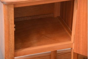 北欧家具 GORDON RUSSELL シンプルでおしゃれな収納棚付きサイドテーブル