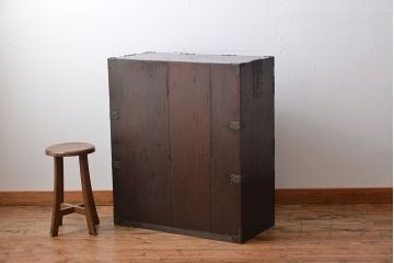 アンティーク家具　古民具・骨董　金具が立派な味わい深い帳場箪笥