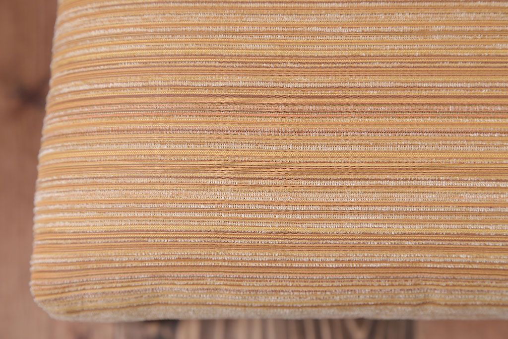 アンティーク家具　アンティーク　小振りでおしゃれなチェア