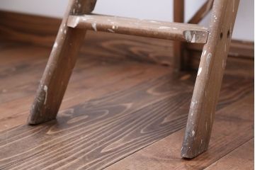 イギリスアンティーク　古い木製の折り畳み式ステップラダー