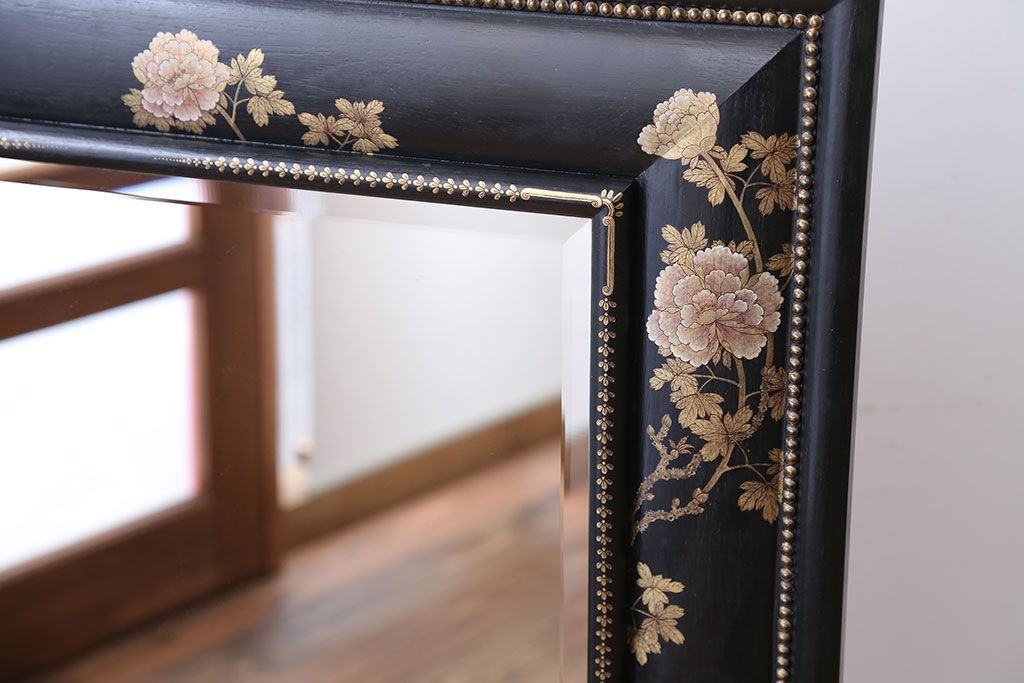 アンティーク雑貨　中古　アジアンテイストな大きな額縁ミラー