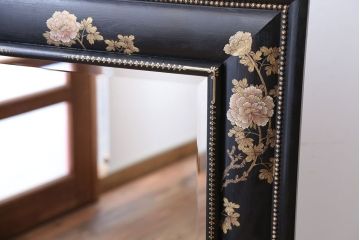 アンティーク雑貨　中古　アジアンテイストな大きな額縁ミラー