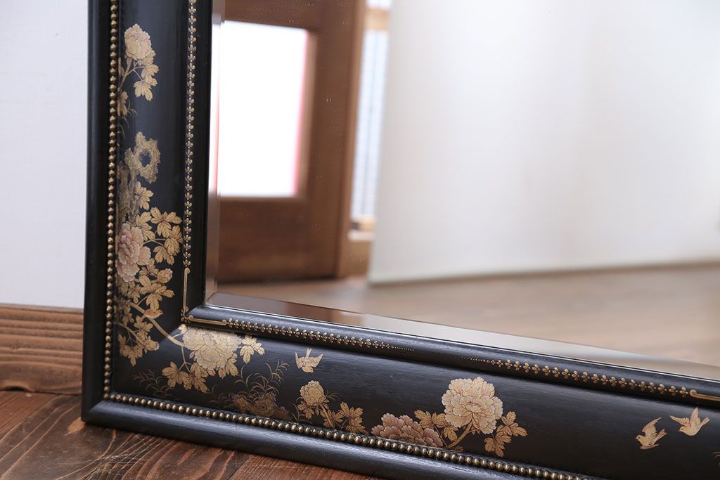 アンティーク雑貨　中古　アジアンテイストな大きな額縁ミラー