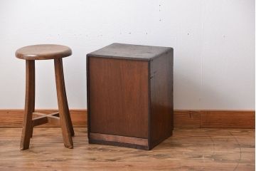 レトロ家具　昭和レトロ　古い木製のシャビーな小引き出し