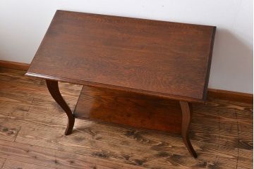 アンティーク家具　イギリスアンティーク　オーク材のおしゃれなサイドテーブル