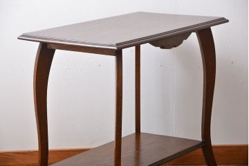 アンティーク家具　イギリスアンティーク　オーク材のおしゃれなサイドテーブル