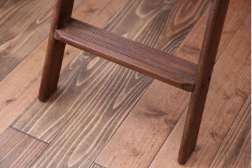 アンティーク雑貨　イギリスアンティーク　古い木製の折り畳み式ステップラダー(2)