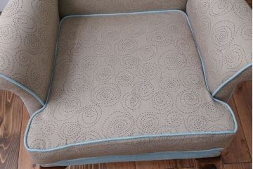 アンティーク家具　イギリスアンティーク　おしゃれな1人掛けソファ