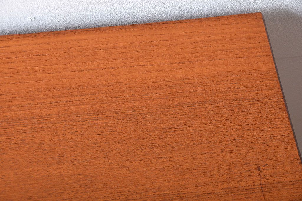 ヴィンテージ家具　北欧ビンテージ　G-PLAN　チーク材のキャビネット