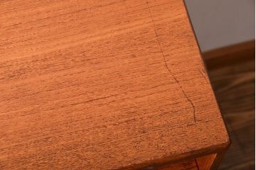 ヴィンテージ家具　北欧ビンテージ　G-PLAN　チーク材のキャビネット