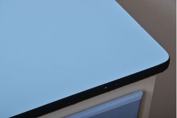 ヴィンテージ家具　イギリスビンテージ　レトロでかわいいキャビネット