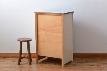 ヴィンテージ家具　イギリスビンテージ　レトロでかわいいキャビネット
