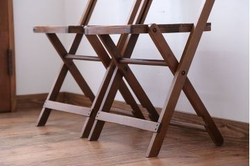 アンティーク家具　イギリスアンティーク　古い木製のフォールディングチェア2脚セット(1)