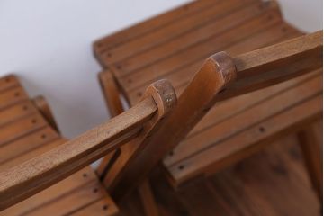アンティーク家具　イギリスアンティーク　古い木製のフォールディングチェア2脚セット(1)